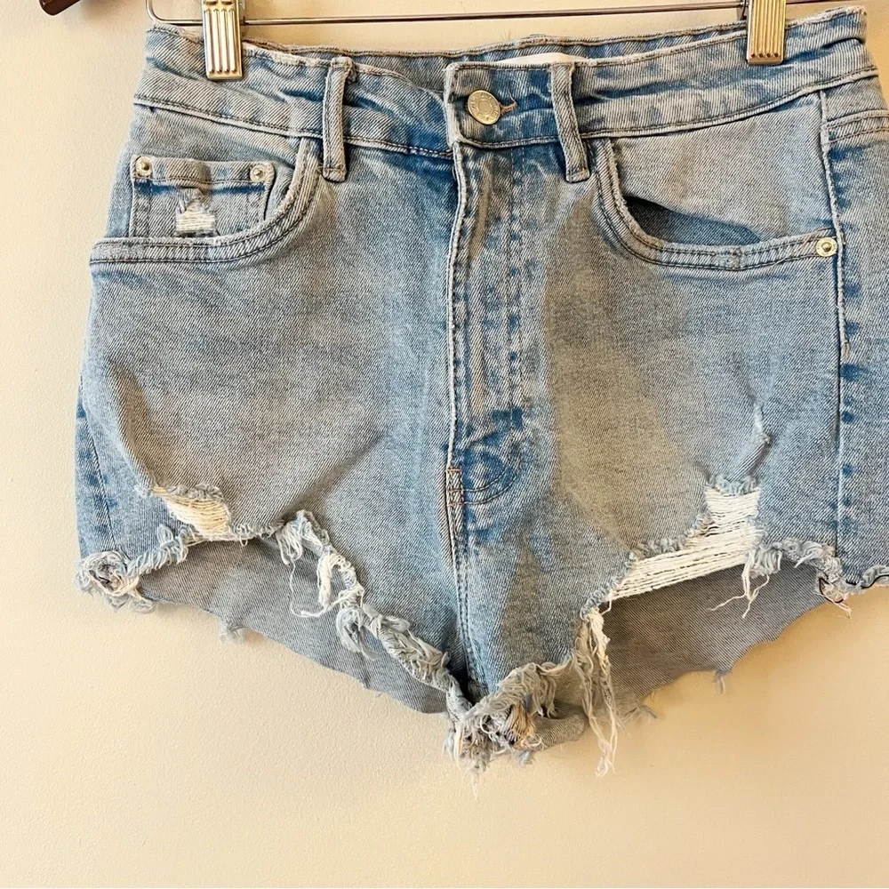 Zara High Rise Cut Off Jean Shorts Size 6 Distressed Light Blue Wash